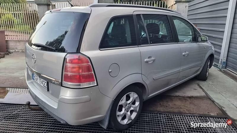 Używany 2006 Opel Zafira Minivan | 6900 zł (Dość drogi) - Obraz 1/4