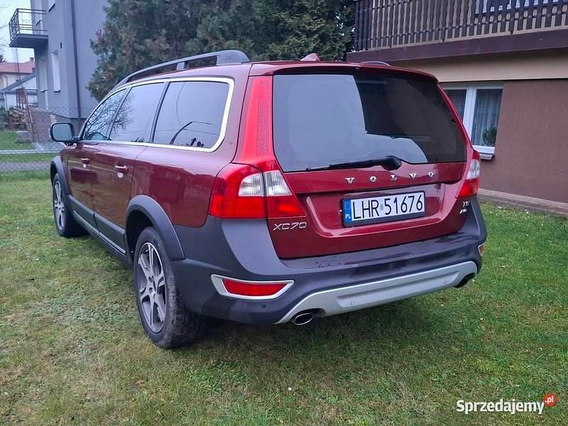 Używany Volvo XC70 2012 Bordowy Kombi