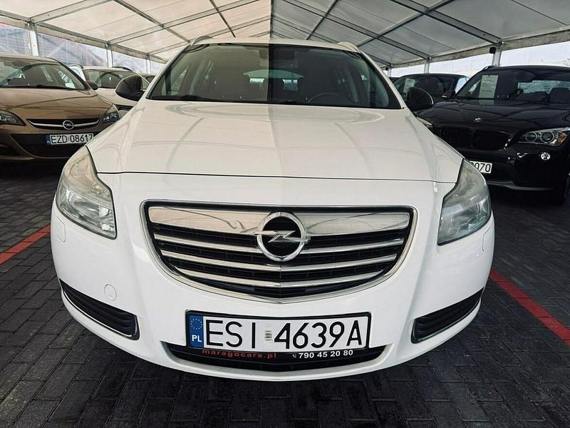 Używany Opel Insignia 160 KM (117 kW) 2009 Biały Kombi