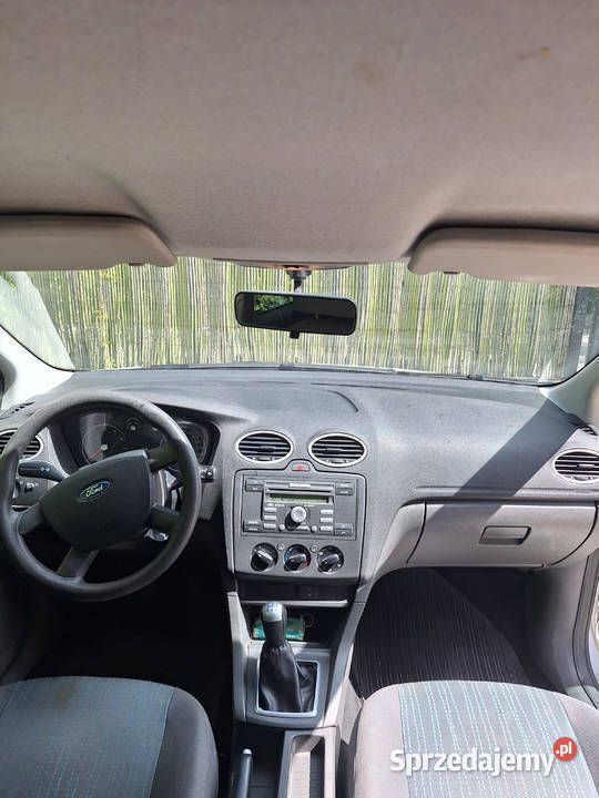 Srebrny Używany 2005 Ford Focus Kombi | 3700 zł (Uczciwa cena) - Obraz 1/4