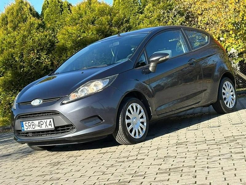 Używany Ford Fiesta 82 KM (60 kW) 2009 Szary (metalik) Hatchback