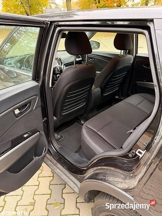 Używany Ssangyong (KGM) Tivoli Quartz 2016 Czarny SUV