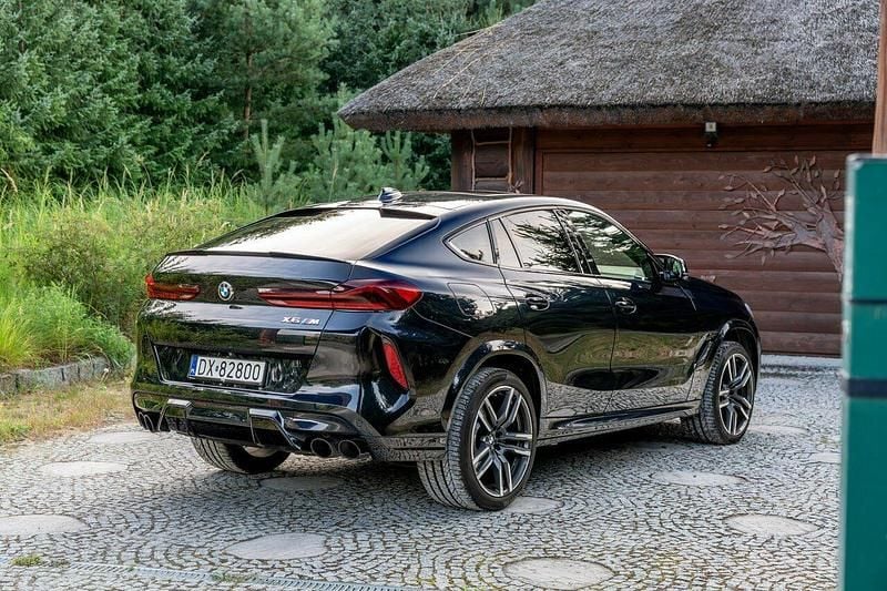 Używany BMW X6 M M Performance 600 KM (441 kW) 2021 Niebieski ciemny (metalik) SUV