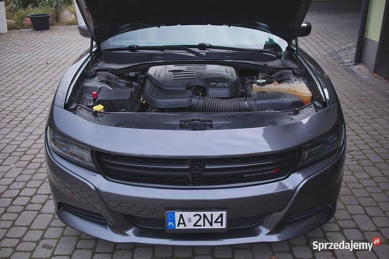 Grafitowy Używany 2016 Dodge Charger SXT Sedan/Limuzyna | 73 900 zł (Drogi) - Obraz 1/4