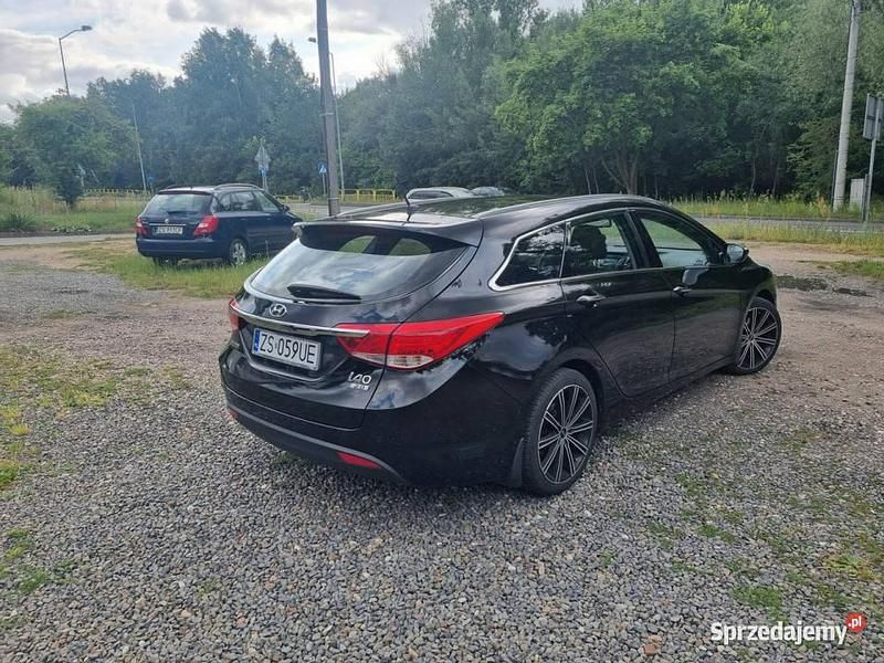 Używany Hyundai i40 177 KM (130 kW) 2011 Czarny Kombi