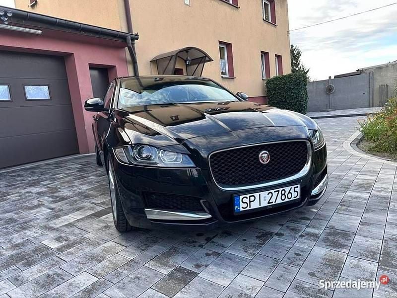 Czarny Używany 2016 Jaguar XF Sedan/Limuzyna | 58 000 zł (Dobra cena) - Obraz 1/4