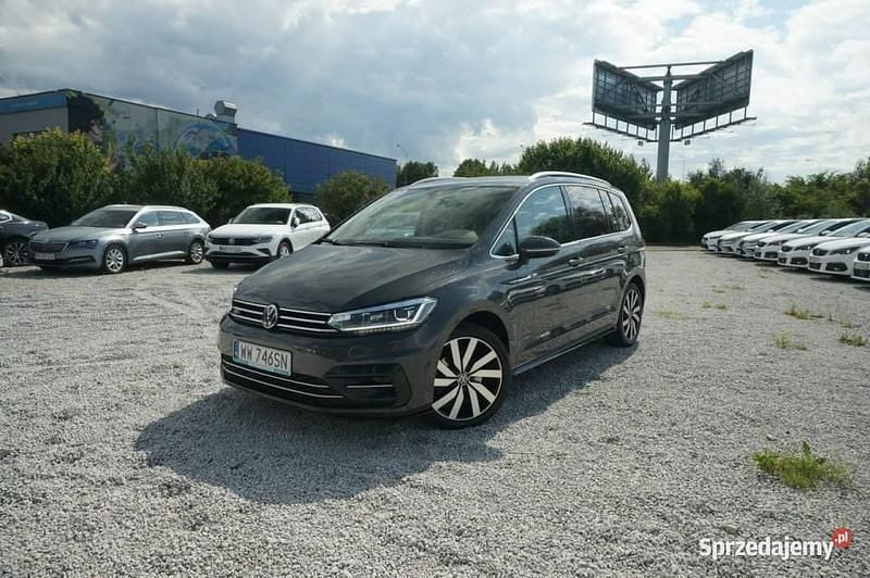 Szary (metalik) Używany 2021 VW Touran Highline Minivan | 87 000 zł (Dobra cena) - Obraz 1/4