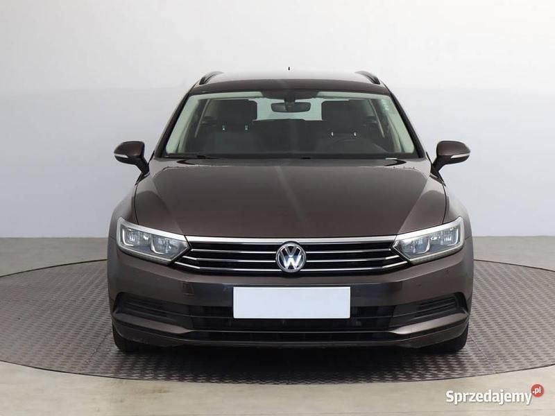 Używany VW Passat 2017 Brązowy Kombi