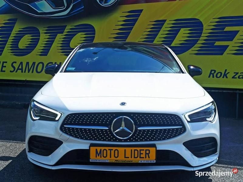 Biały Używany 2020 Mercedes CLA250 AMG Sedan/Limuzyna | 148 000 zł - Obraz 1/4