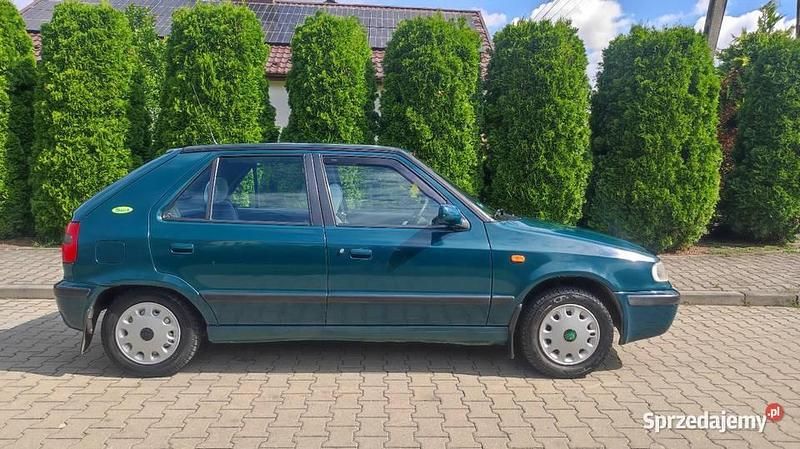 Zielony Używany 1999 Skoda Felicia Sedan/Limuzyna | 2950 zł - Obraz 1/4