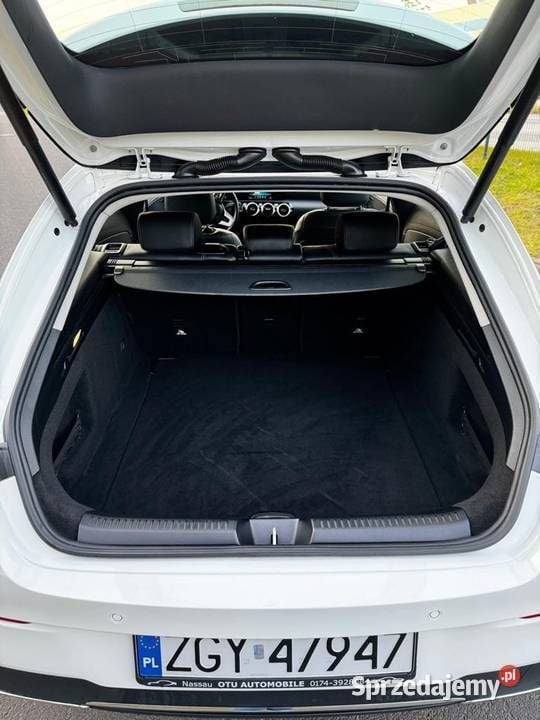 Używany Mercedes CLA200 150 KM (110 kW) 2020 Biały Sedan/Limuzyna