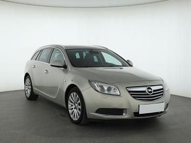 Używany Opel Insignia 160 KM (117 kW) 2009 Srebrny Kombi