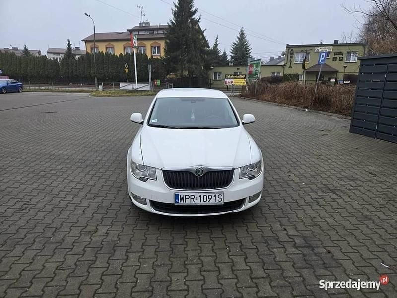 Używany Skoda Superb 2011 Biały Hatchback