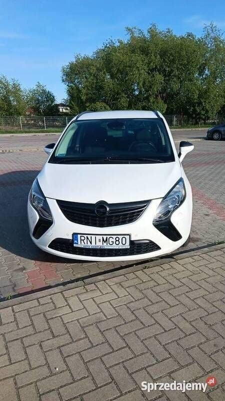 Używany Opel Zafira 2013 Minivan