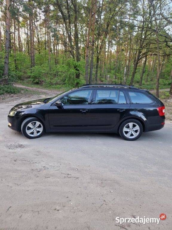Czarny Używany 2017 Skoda Octavia Kombi | 37 700 zł (Super Cena) - Obraz 1/4