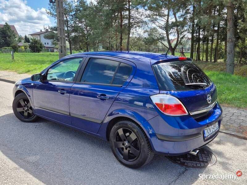 Niebieski Używany 2004 Opel Astra Hatchback | 7999 zł (Uczciwa cena) - Obraz 1/4