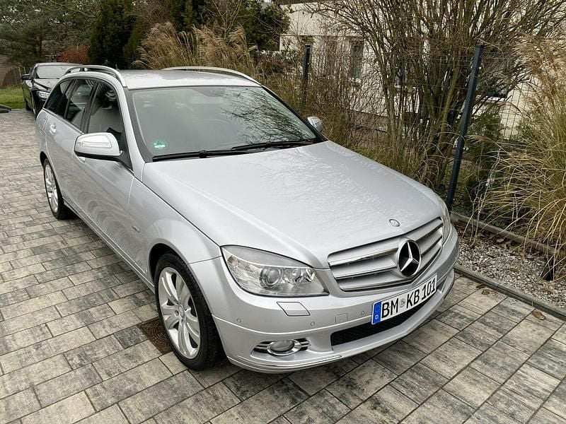 Używany Mercedes C200 183 KM (134 kW) 2008 Srebrny Kombi