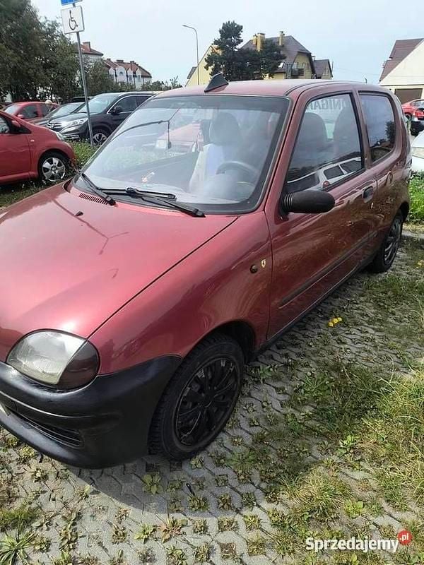 Bordowy Używany 2001 Fiat Seicento Hatchback | 2200 zł (Uczciwa cena) - Obraz 1/4