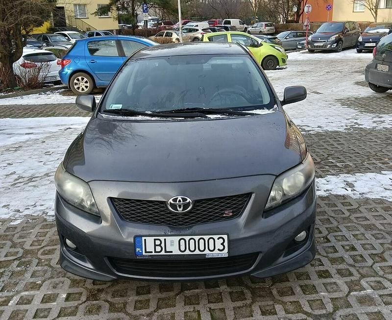 Używany Toyota Corolla 2008 Szary Sedan/Limuzyna