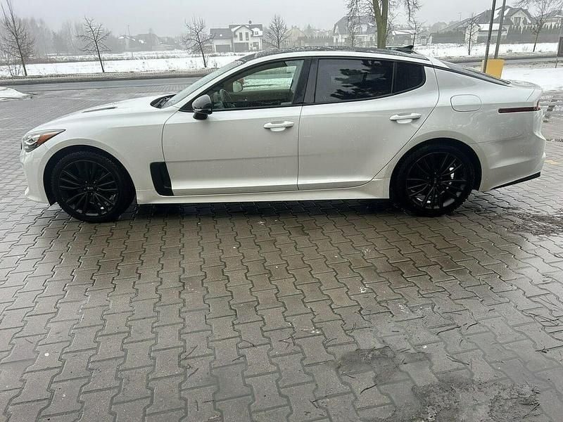 Używany Kia Stinger Premium 255 KM (187 kW) 2019 Biały Hatchback