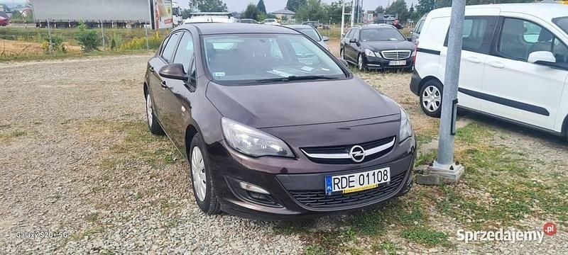 Brązowy Używany 2014 Opel Astra | 23 500 zł (Uczciwa cena) - Obraz 1/3