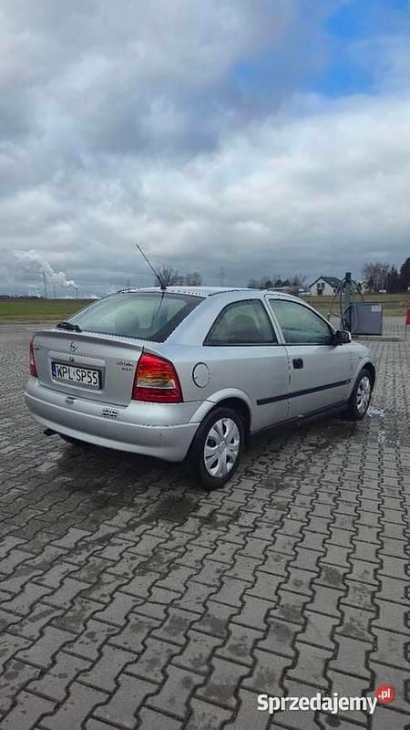 Używany Opel Astra 2001 Srebrny Hatchback