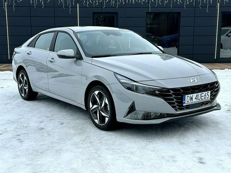 Używany Hyundai Elantra 123 KM (90 kW) 2023 Szary (metalik) Sedan/Limuzyna