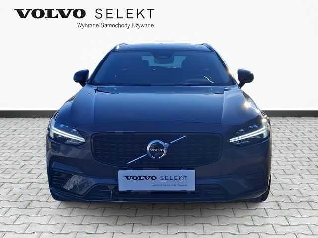 Używany Volvo V90 349 KM (256 kW) 2025 Szary Kombi
