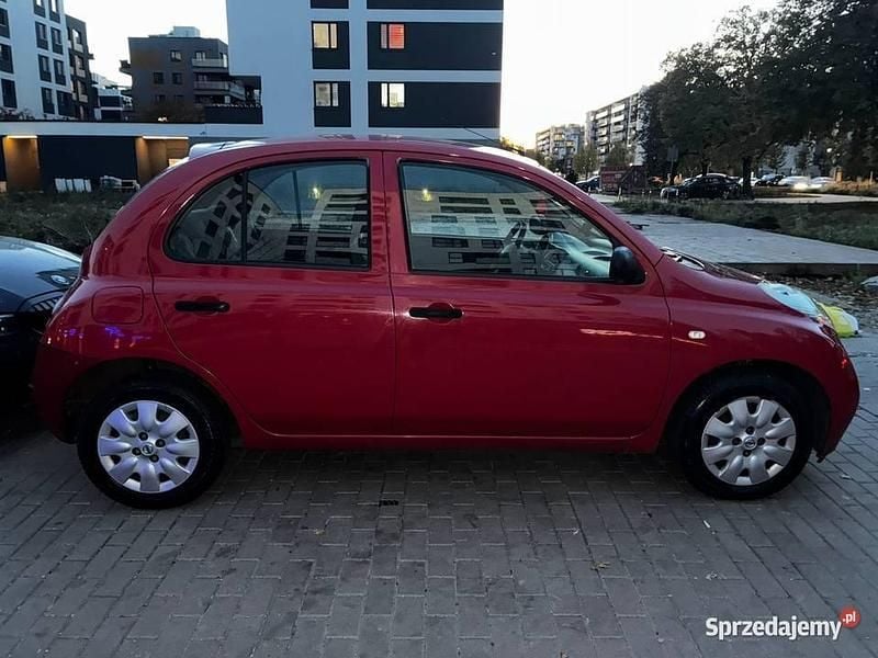 Używany Nissan Micra 80 KM (58 kW) 2004 Czerwony Hatchback