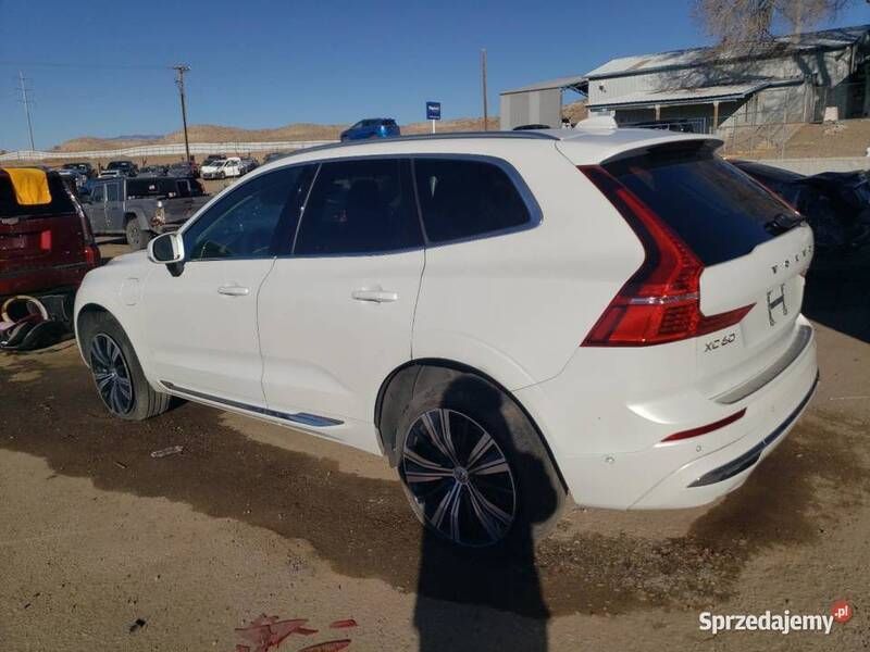 Biały Używany 2021 Volvo XC60 Inscription SUV | 119 000 zł - Obraz 1/4