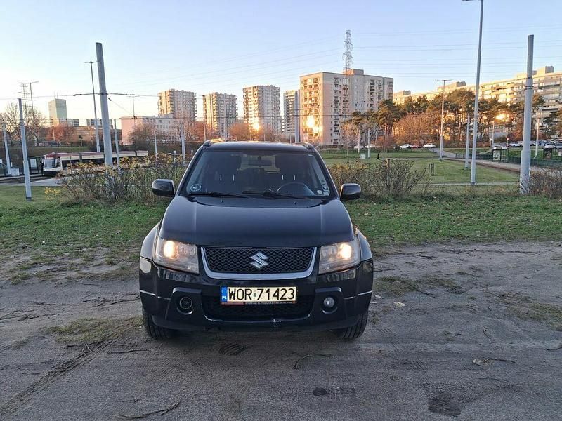 Czarny Używany 2006 Suzuki Grand Vitara SUV | 20 900 zł (Uczciwa cena) - Obraz 1/4