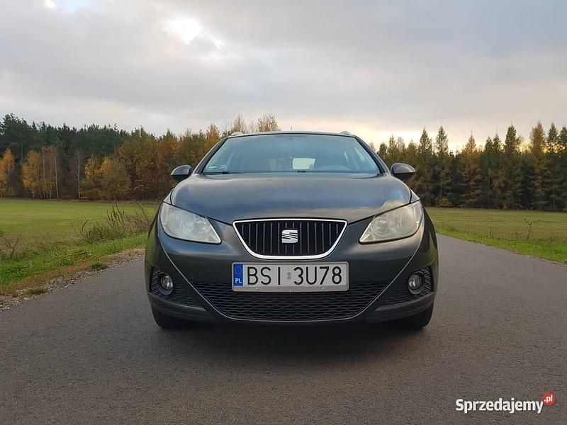 Używany 2011 Seat Ibiza ST Kombi | 14 900 zł - Obraz 1/4