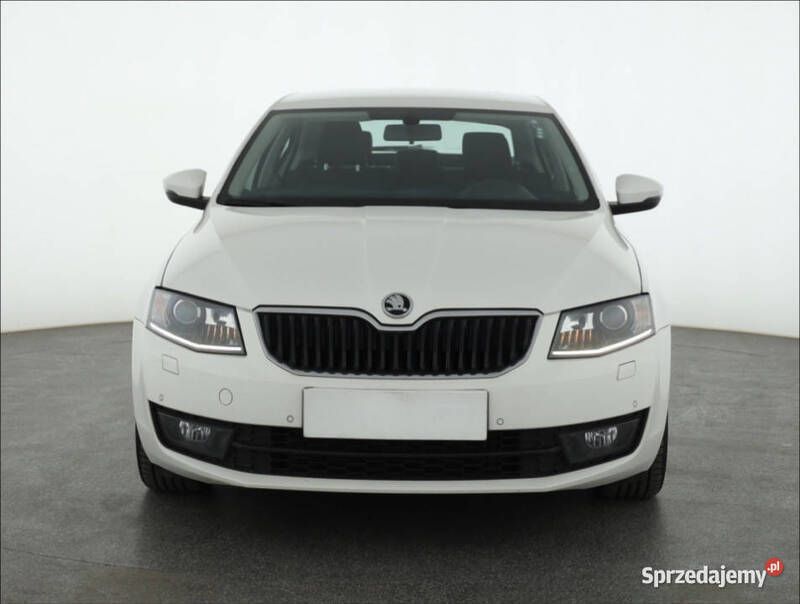 Biały Używany 2016 Skoda Octavia Hatchback | 44 999 zł (Uczciwa cena) - Obraz 1/4