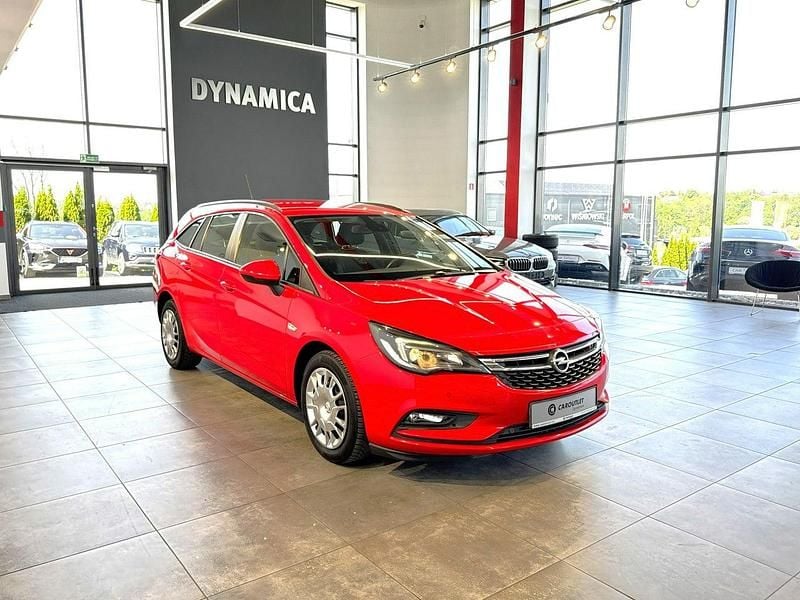Czerwony Używany 2019 Opel Astra Kombi | 34 900 zł (Uczciwa cena) - Obraz 1/3