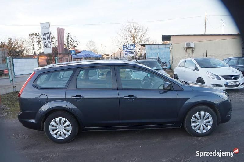 Używany Ford Focus 2009 Szary Kombi
