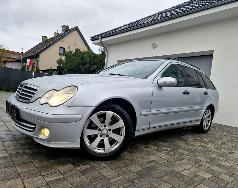 Srebrny Używany 2006 Mercedes C180 Sedan/Limuzyna | 15 990 zł (Uczciwa cena) - Obraz 1/4