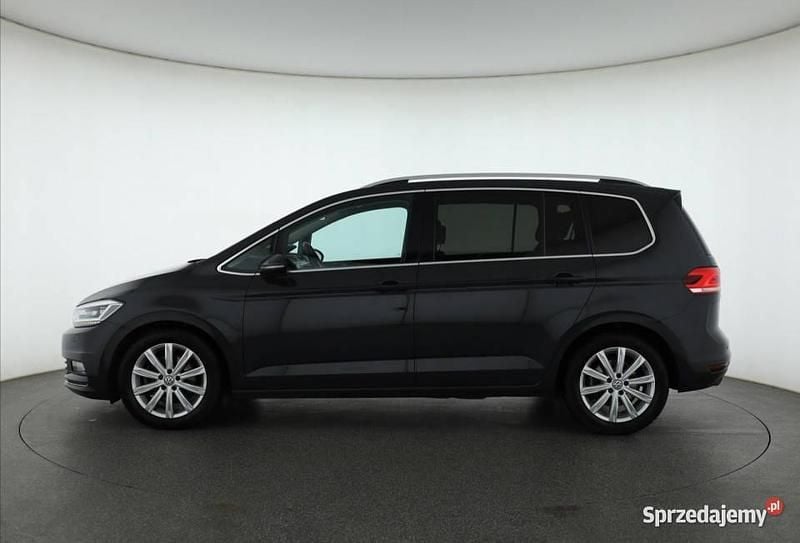 Używany VW Touran 2017 Szary Minivan