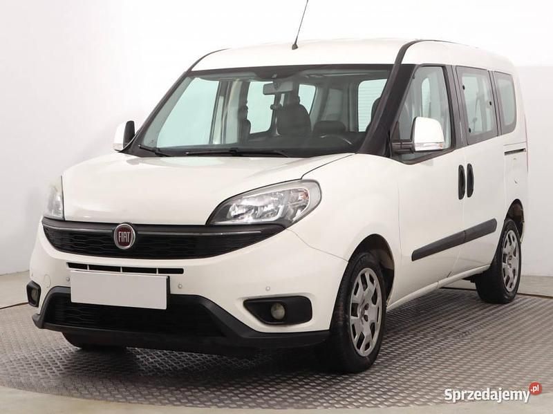 Używany Fiat Doblò 2016 Biały Minivan