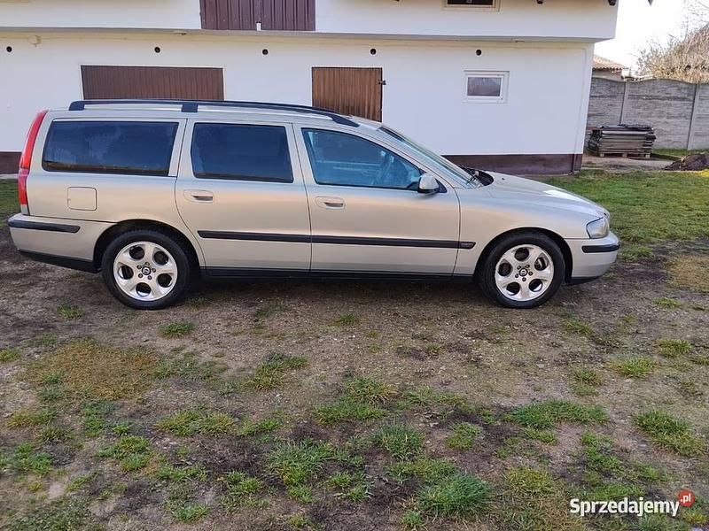Używany 2002 Volvo V70 Kombi | 5000 zł (Uczciwa cena) - Obraz 1/4