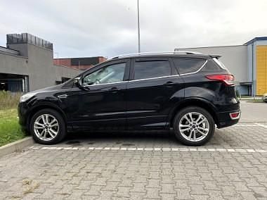Czarny Używany 2015 Ford Kuga Titanium SUV | 42 000 zł (Uczciwa cena) - Obraz 1/4