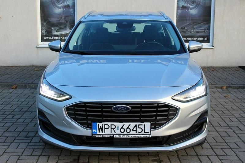 Używany Ford Focus Titanium 125 KM (91 kW) 2023 Srebrny (metalik) Kombi
