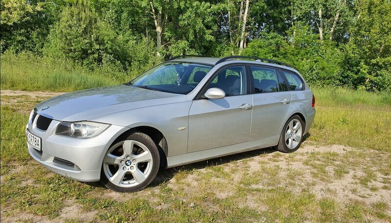 Srebrny Używany 2007 BMW 318 Kombi | 21 900 zł - Obraz 1/4