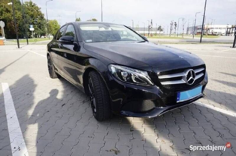 Czarny Używany 2019 Mercedes C200 Sedan/Limuzyna | 79 950 zł (Dobra cena) - Obraz 1/4