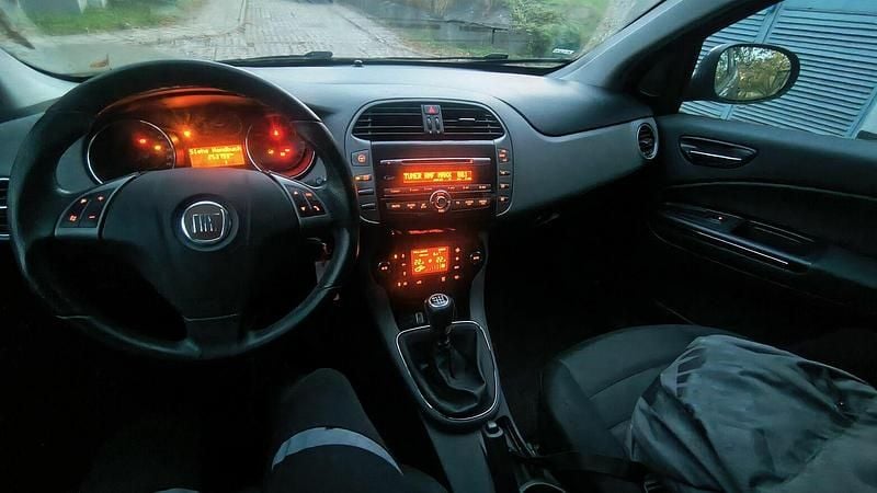 Niebieski Używany 2011 Fiat Bravo Hatchback | 7200 zł (Super Cena) - Obraz 1/4