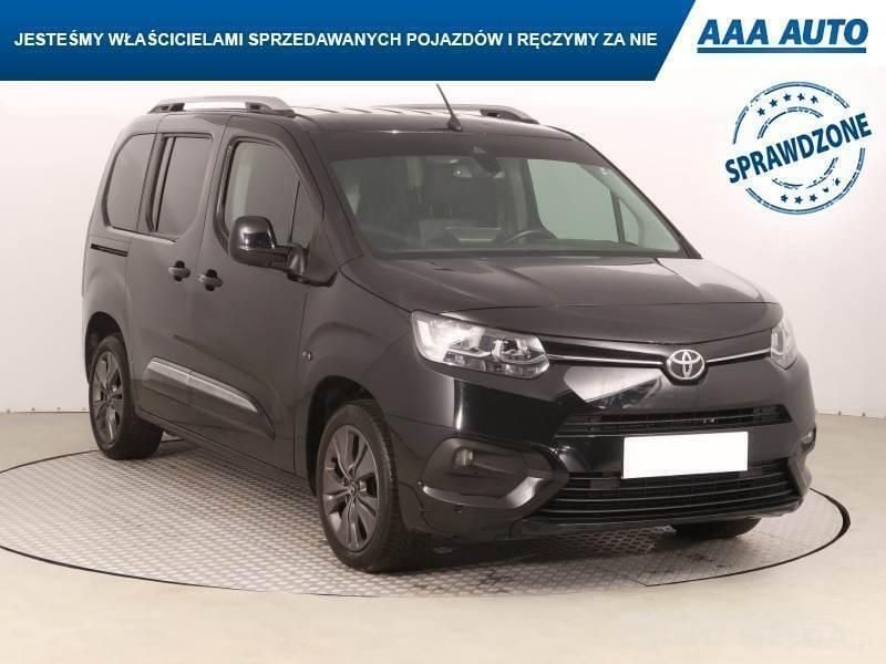 Czarny Używany 2020 Toyota Proace Verso City Kombi | 72 999 zł (Uczciwa cena) - Obraz 1/4