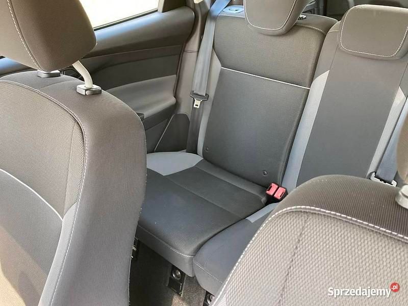 Używany Ford Focus 2014 Brązowy Kombi