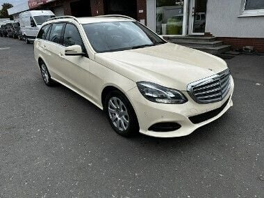 Inny kolor Używany 2015 Mercedes A200 Elegance Kombi | 21 500 zł (Uczciwa cena) - Obraz 1/4
