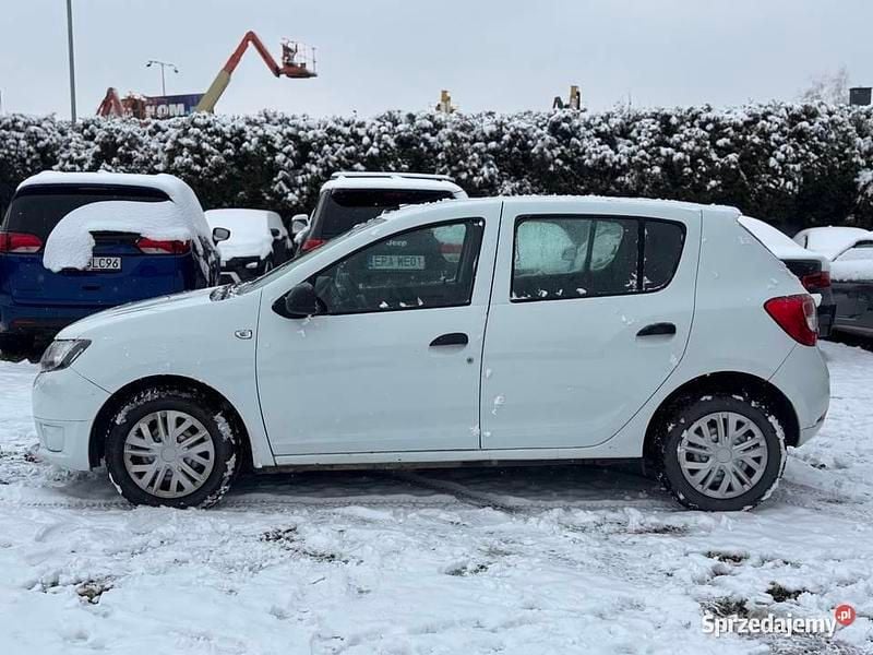 Biały Używany 2014 Dacia Sandero Hatchback | 14 990 zł (Dobra cena) - Obraz 1/4