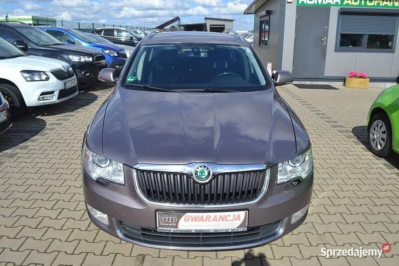 Złoty Używany 2010 Skoda Superb Kombi | 22 900 zł (Uczciwa cena) - Obraz 1/4