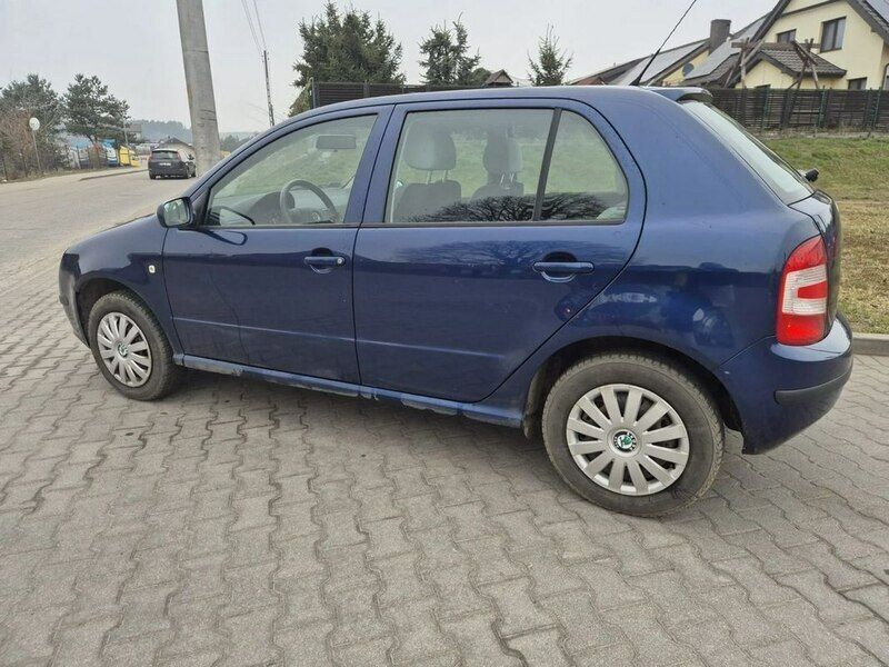 Używany Skoda Fabia 64 KM (47 kW) 2006 Niebieski (metalik) Hatchback